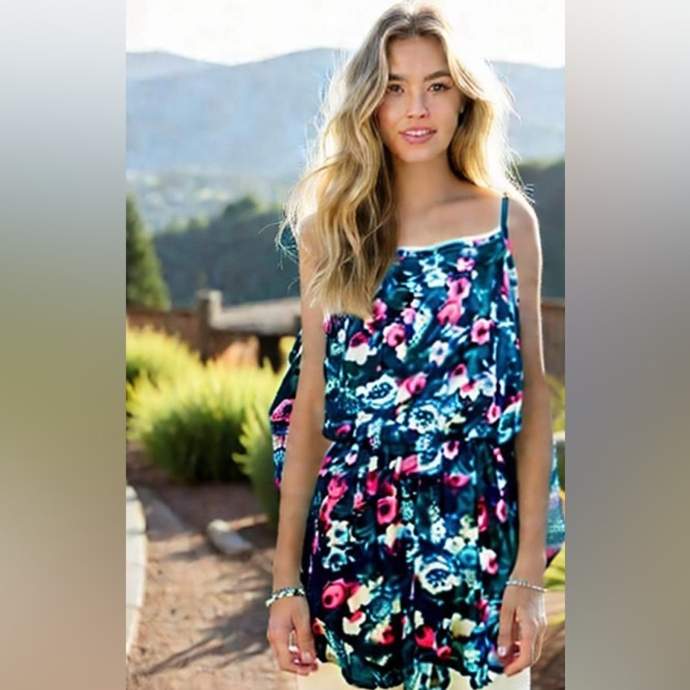 Nordstrom Let Them Eat Cake Open‎ Cold Shoulder Floral Pattern Flowy Romper SZ M